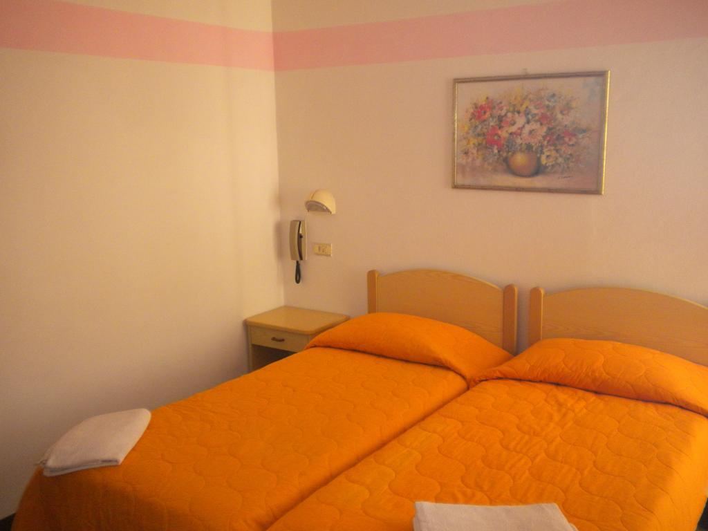 Hotel Nives ริมินี ห้อง รูปภาพ