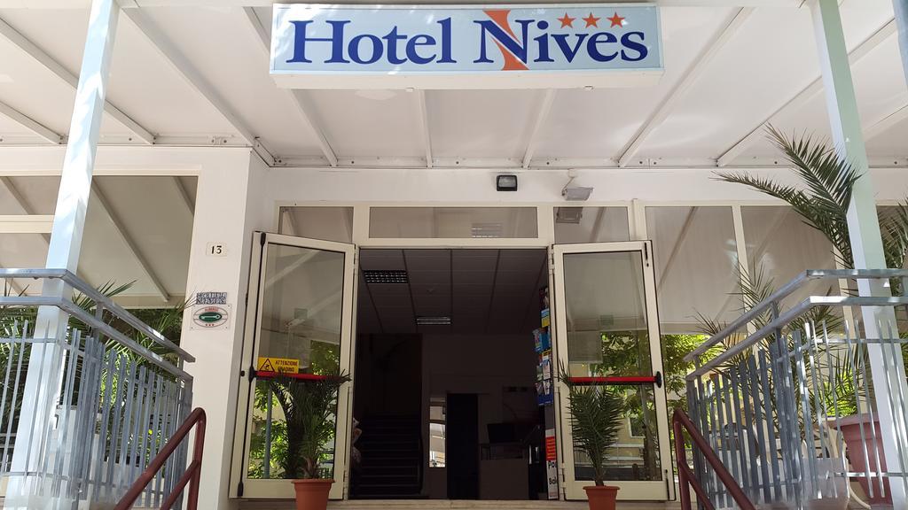 Hotel Nives ริมินี ภายนอก รูปภาพ